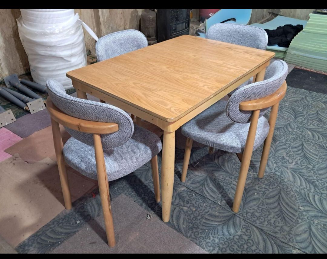 میز و صندلی ناهار خوری چهار نفره